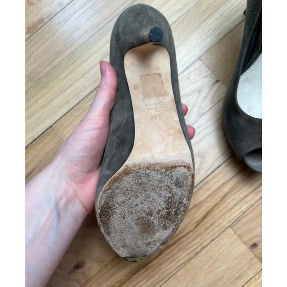 Gucci Women's 38.5 Heels Open Toe Pumps Suede Olive Green Taupe FLAWED Sz 8.5 - Picture 5 of 16
